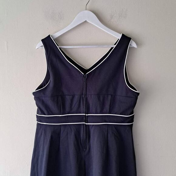 ModCloth Women's Navy & White V neck Sleeveless Dress W Piping Design - Size XL - Picture 6 of 10